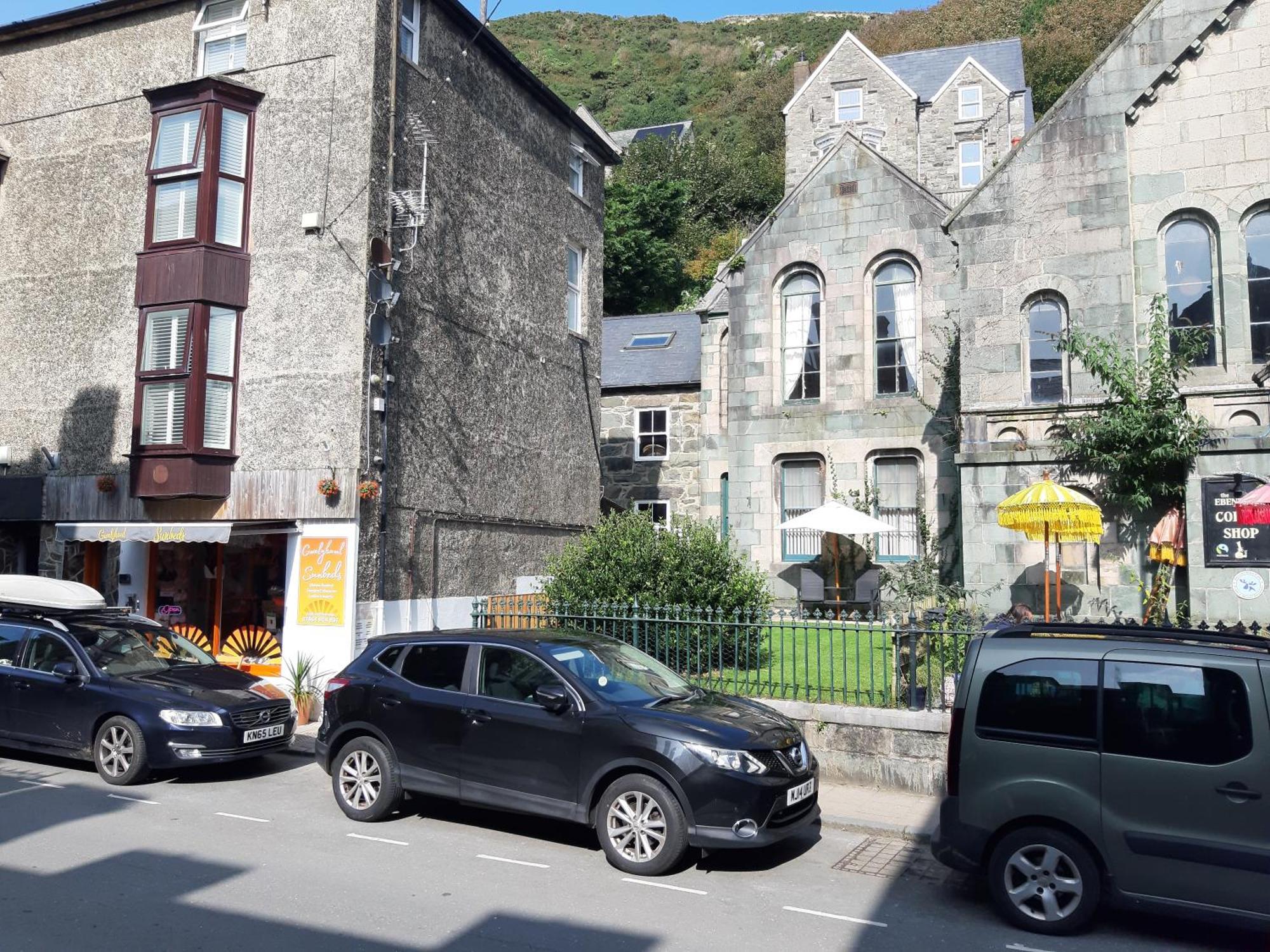 Ground Floor Barmouth Centre Apartment With Garden Exteriér fotografie