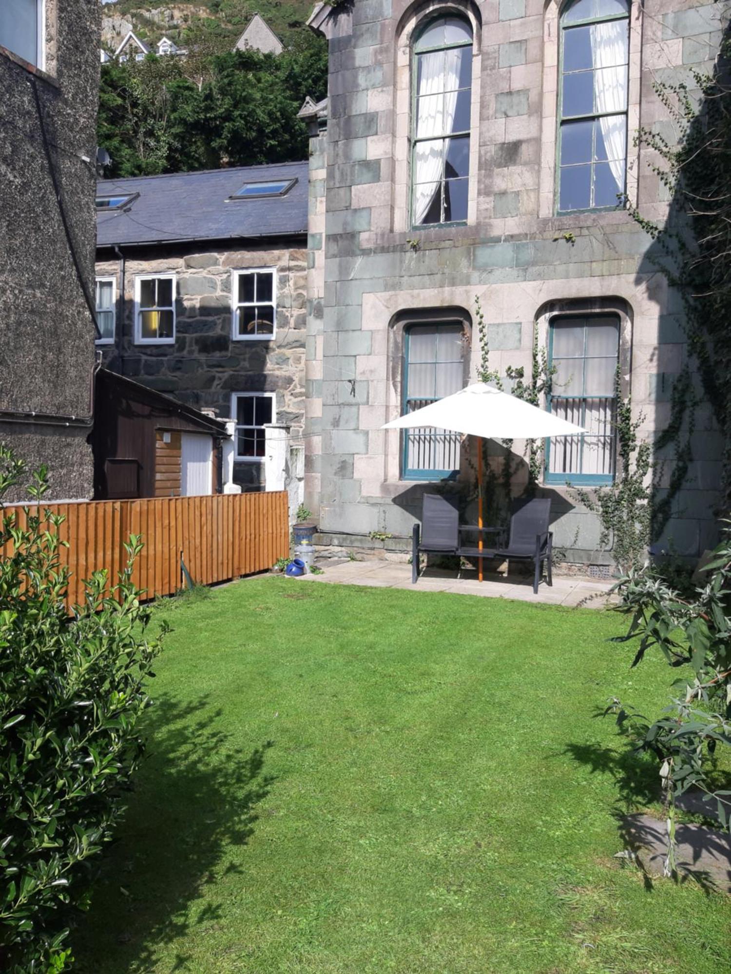 Ground Floor Barmouth Centre Apartment With Garden Exteriér fotografie